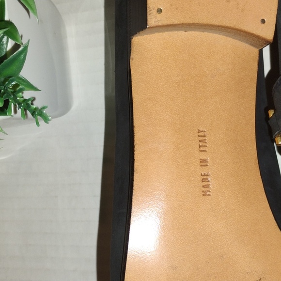 Salvatore Ferragamo Suede Loafers. Womens sz 8AA. Black & Gold Tone Hardware. - Picture 7 of 9